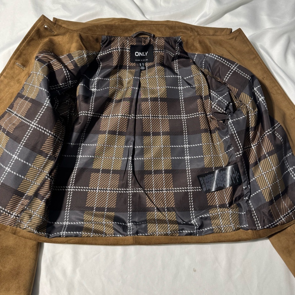 ONLY Faux Suede Jacket – Size XS – Brown Cropped Button Front Capsule Wardeobe - Picture 9 of 10